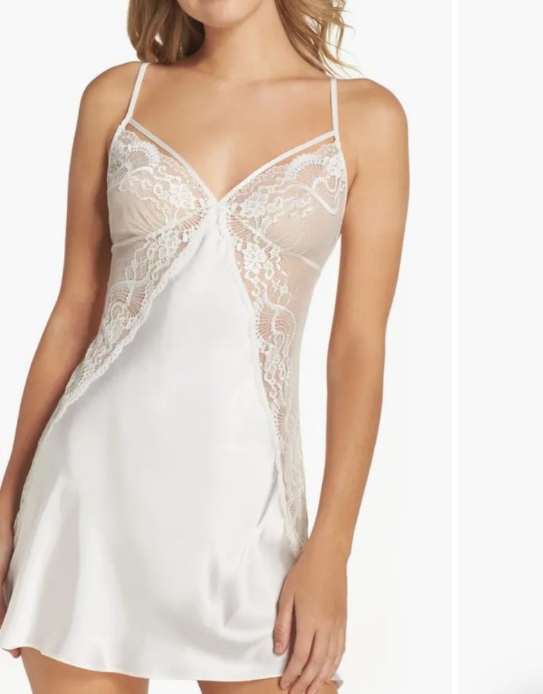 In Bloom by Jonqui Chemise in White- Brand New with Tags